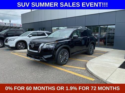 2025 Nissan Pathfinder SL