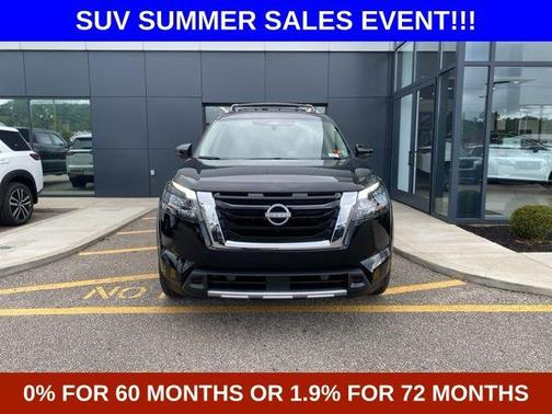 2025 Nissan Pathfinder SL