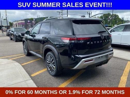2025 Nissan Pathfinder SL