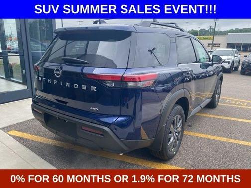 2025 Nissan Pathfinder SV
