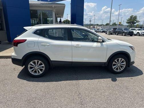 2018 Nissan Rogue Sport SV