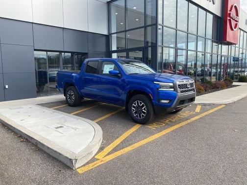 2025 Nissan Frontier SL
