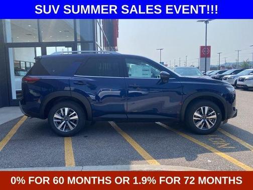 2025 Nissan Pathfinder SL
