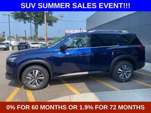 2025 Nissan Pathfinder SL