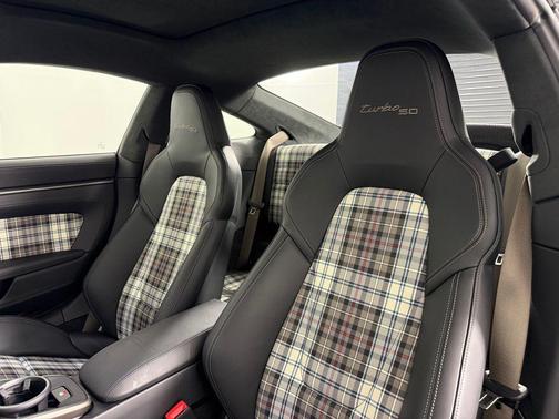 2025 Porsche 911 Turbo
