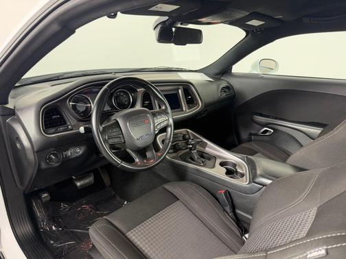 2022 Dodge Challenger SXT