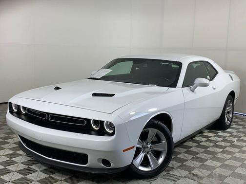 2022 Dodge Challenger SXT