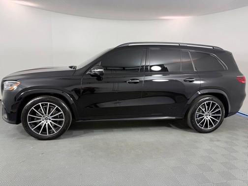 Obsidian Black Metallic 2025 Mercedes-Benz GLS 450 4MATIC