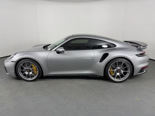 2022 Porsche 911 Turbo S