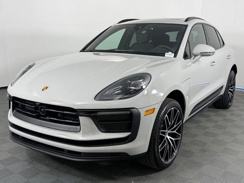 2026 Porsche Macan Base
