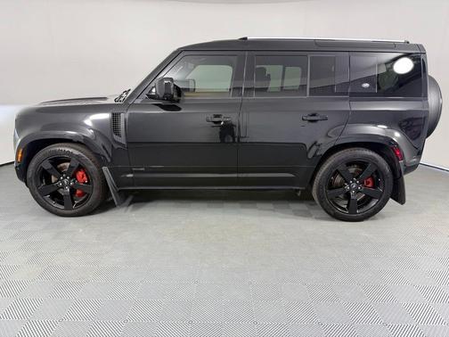2024 Land Rover Defender P400 X