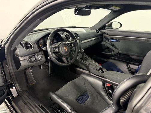 2024 Porsche 718 Cayman GT4 RS