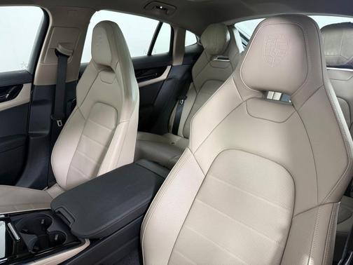 2026 Porsche Panamera 4