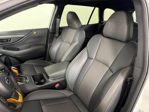 Crystal White Pearl 2024 Subaru Outback Wilderness