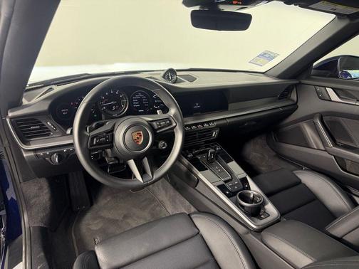 2023 Porsche 911 Carrera