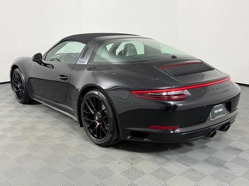 2019 Porsche 911 Targa 4 GTS
