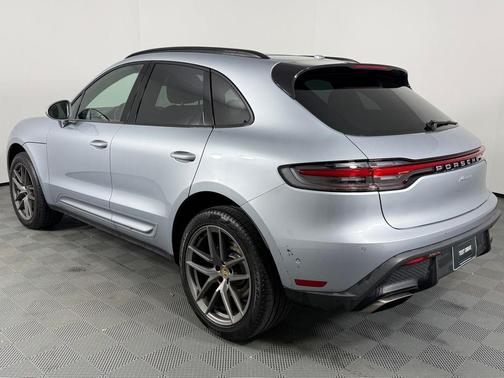 2023 Porsche Macan Base