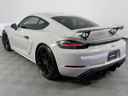 2020 Porsche 718 Cayman GT4