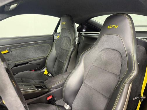 2020 Porsche 718 Cayman GT4