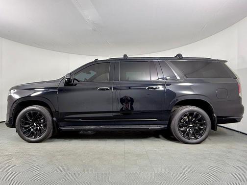 2022 Cadillac Escalade ESV Luxury