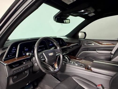 2022 Cadillac Escalade ESV Luxury