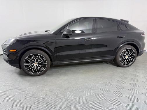 2024 Porsche Cayenne AWD