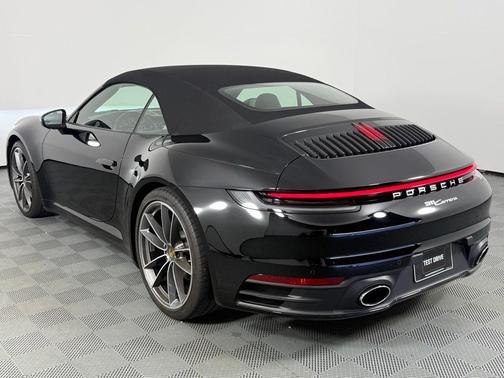 2020 Porsche 911 Carrera