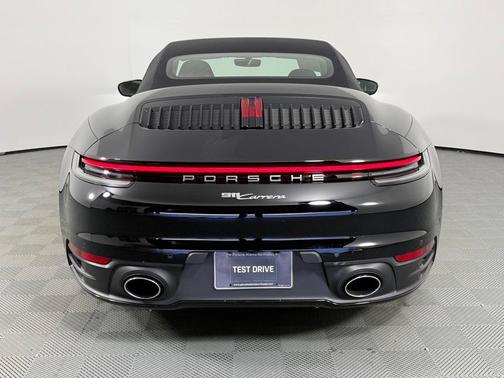 2020 Porsche 911 Carrera