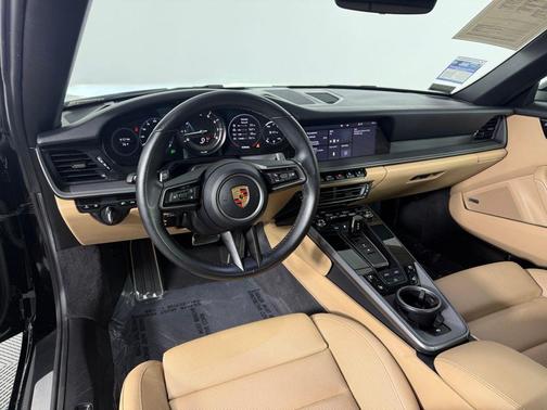 2020 Porsche 911 Carrera