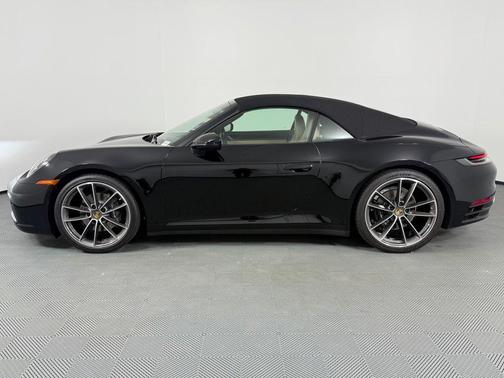 2020 Porsche 911 Carrera