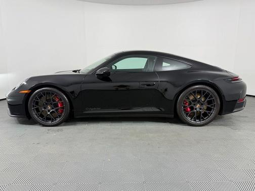 2025 Porsche 911 Carrera GTS
