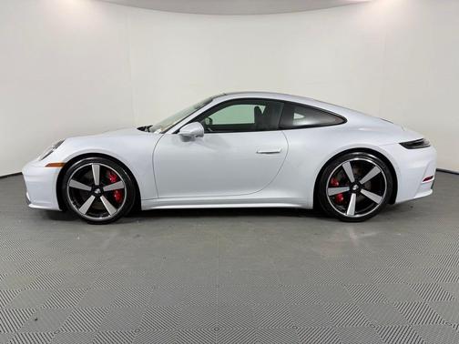 2025 Porsche 911 Carrera S