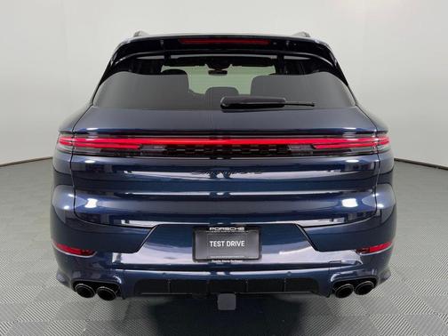 2026 Porsche Cayenne GTS