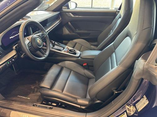 2025 Porsche 911 Carrera S