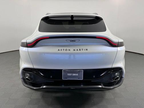 2021 Aston Martin DBX Base