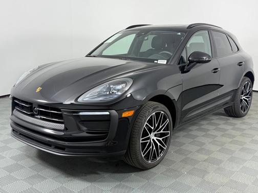 2025 Porsche Macan Base