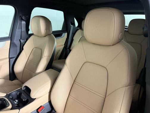 2025 Porsche Cayenne S