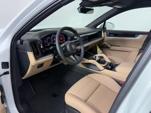 2026 Porsche Cayenne AWD