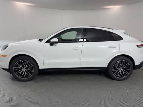 2026 Porsche Cayenne AWD