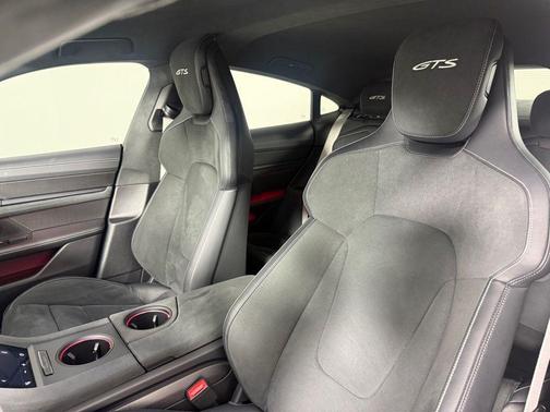 2024 Porsche Taycan GTS