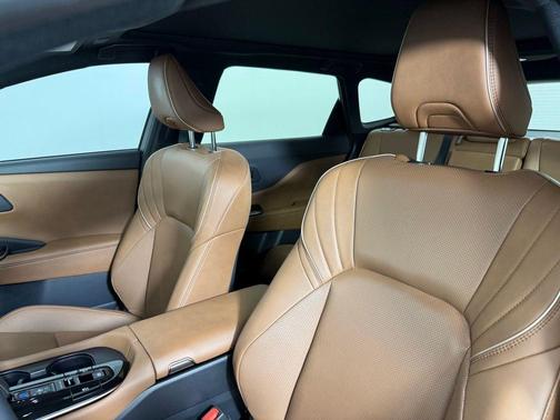 Storm 2025 Toyota Crown Signia LIMITED