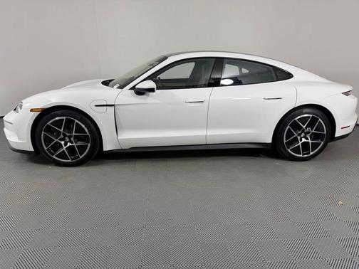 2025 Porsche Taycan 4