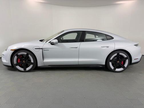 2026 Porsche Taycan GTS