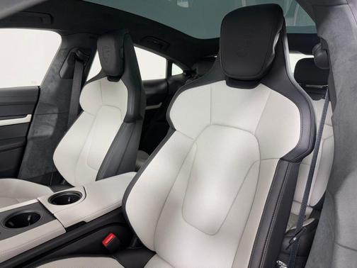 2026 Porsche Taycan GTS