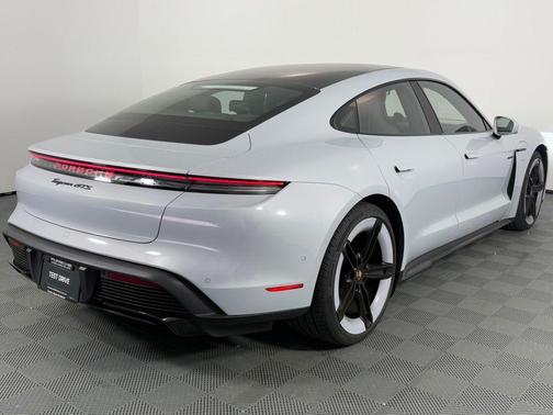 2026 Porsche Taycan GTS