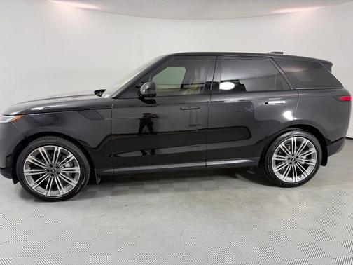 Santorini Black 2024 Land Rover Range Rover Sport SE