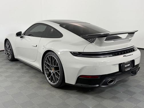 2025 Porsche 911 Carrera S