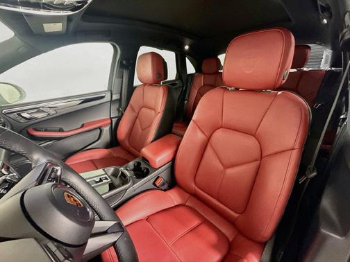 Chalk 2026 Porsche Macan Base