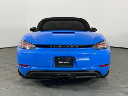 2023 Porsche 718 Boxster T