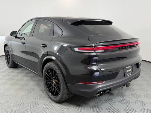 2025 Porsche Cayenne AWD